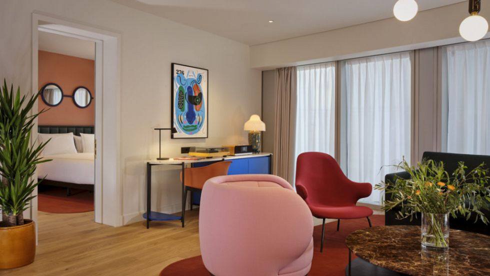 Battersea Hotel & Signature Bar